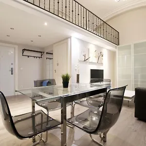 Apartment Standard By Hi5 - B25, Budapest